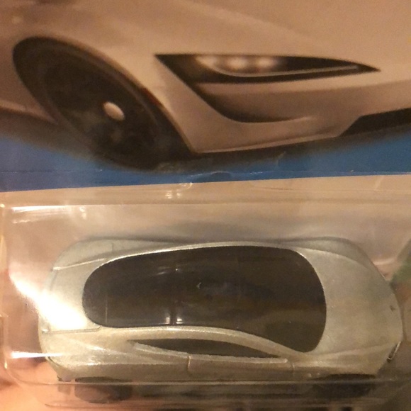 Tesla Roadster - Picture 7 of 8